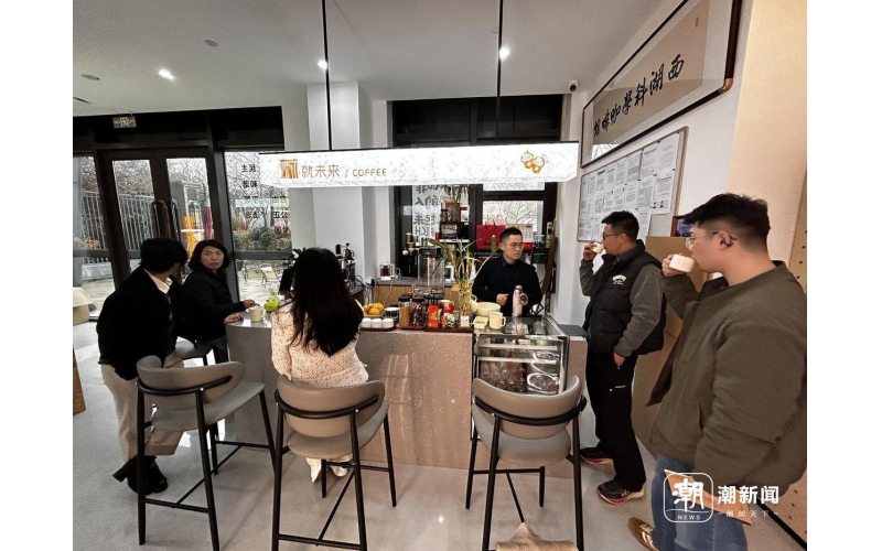 杭州这家社区咖啡馆5个月&ldquo;喝&rdquo;出9家科创企业 周国辉：让创新从实验室走到居民身边This community coffee shop in Hangzhou has "drunk" 9 science and technology innovation enterprises in 5 months. Zhou Guohui: Let innovation go from the laboratory to the residents' side