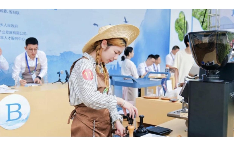一杯咖啡里的&ldquo;奇思妙想&rdquo;！全省村咖高手同台&ldquo;比武&rdquo;A 'whimsical idea' in a cup of coffee! Village experts from all over the province compete on the same stage