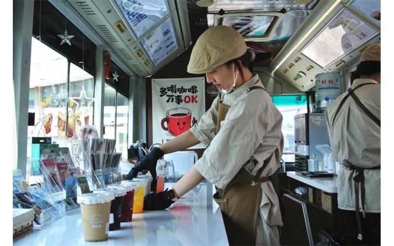 一线见闻｜大运河畔来了&ldquo;城市移动咖啡厅&rdquo;Frontline observations - "Urban mobile caf &eacute;" has arrived by the Grand Canal