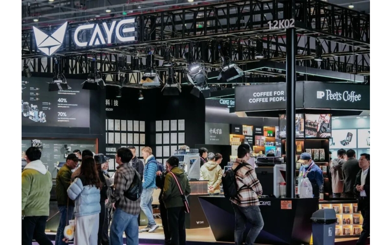 4亿，美团投了一台咖啡机400 million, Meituan invested in a coffee machine