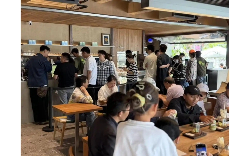 2026滇池国际咖啡文化嘉年华｜从咖啡车到旗舰店，幸也精品咖啡扎根滇池东岸2026 Dianchi International Coffee Culture Carnival - From coffee trucks to flagship stores, Xingye boutique coffee takes root on the east bank of Dianchi Lake