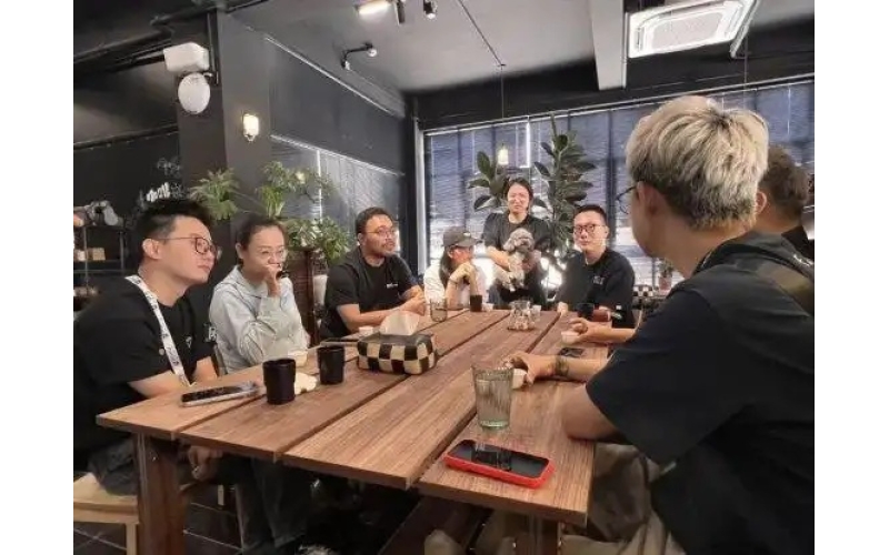 冠军入筑探啡香！咖啡冠军探访贵阳&ldquo;五精&rdquo;Champion enters the building to explore the fragrance of coffee! Coffee champion visits Guiyang's "Five Elites"